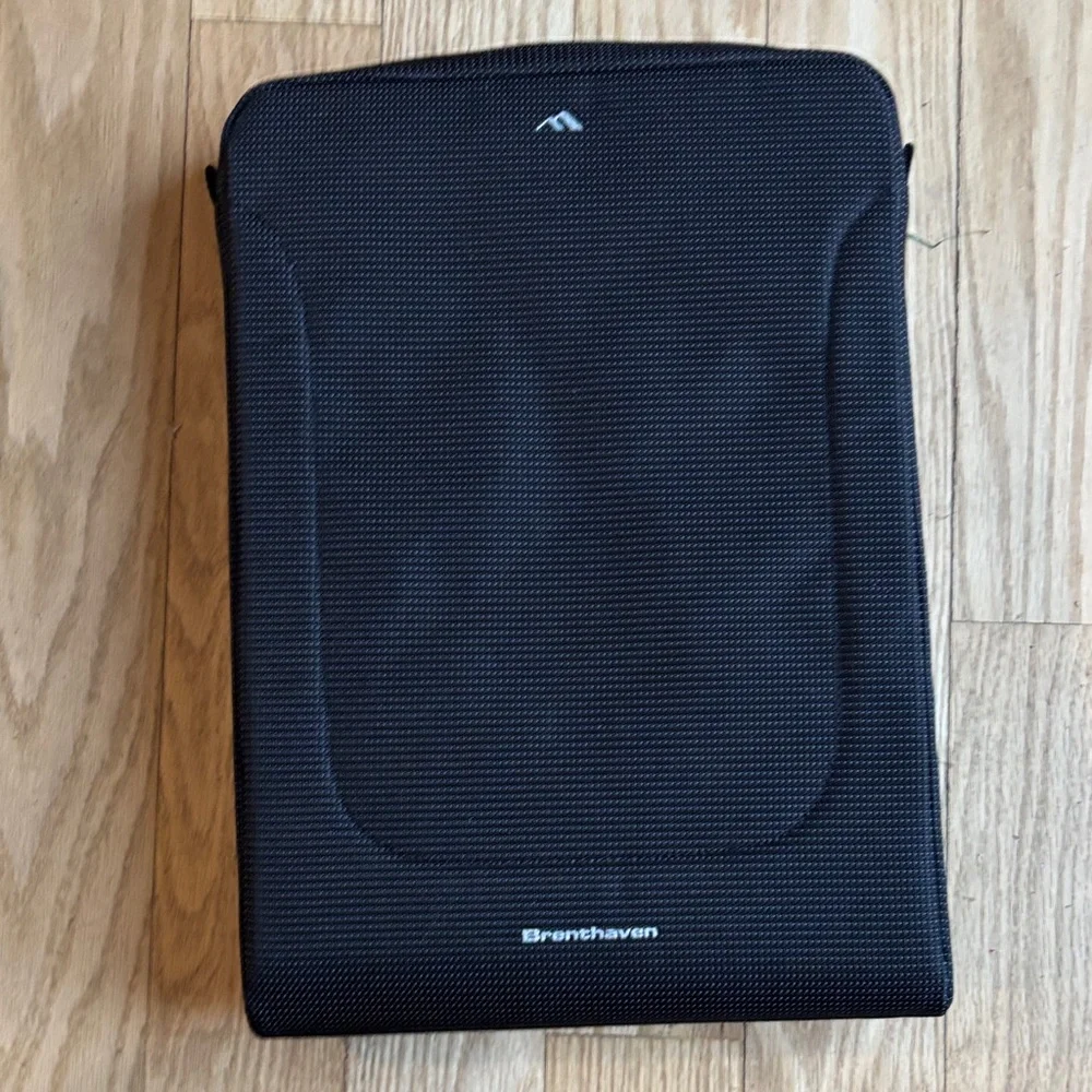 Brenthaven Black Tablet Sleeve
